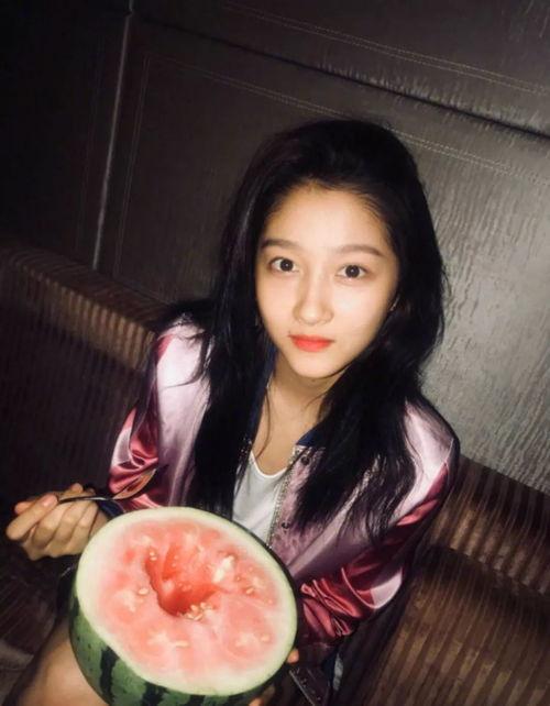 王奕吃瓜照片真实高清视频,高清视频揭秘真实画面